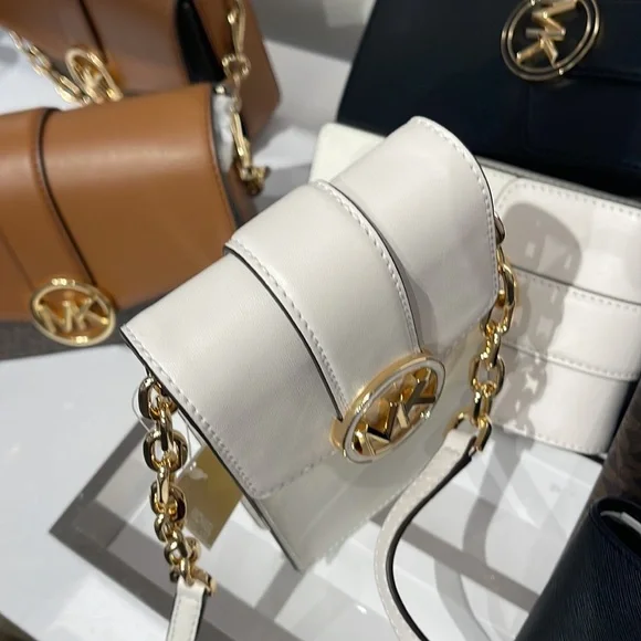 MICHAEL KORS CARMEN SMALL FAUX LEATHER PHONE CROSSBODY BAG - Picture 5 of 16